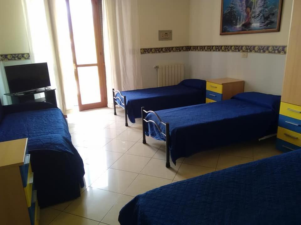 Bed and Breakfast Al Centro Fondi Zewnętrze zdjęcie