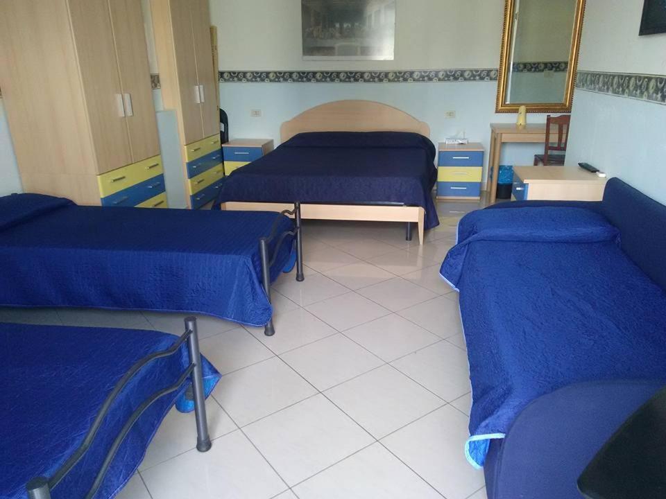 Bed and Breakfast Al Centro Fondi Zewnętrze zdjęcie
