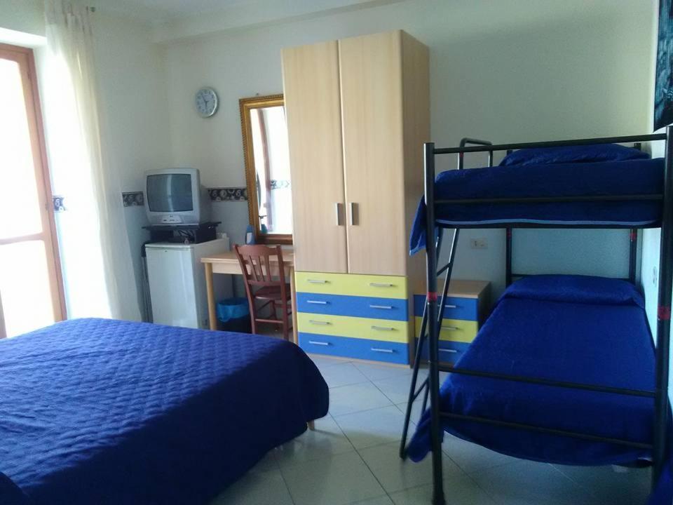 Bed and Breakfast Al Centro Fondi Zewnętrze zdjęcie