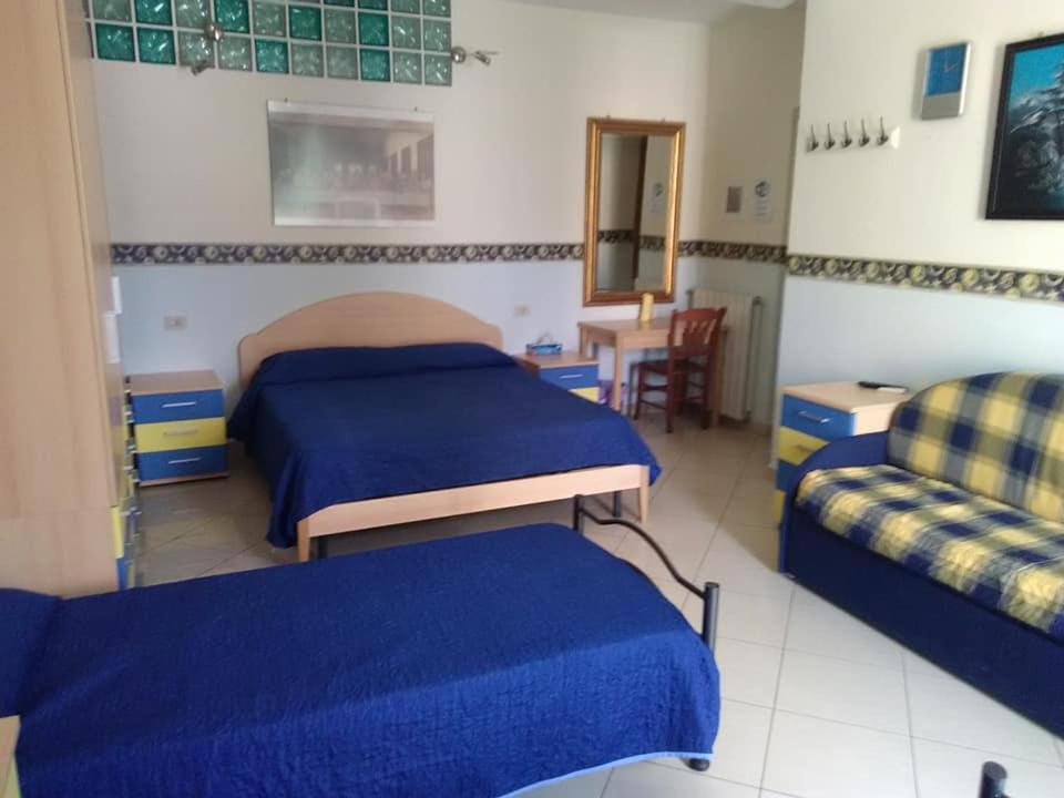 Bed and Breakfast Al Centro Fondi Zewnętrze zdjęcie